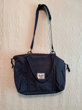 Herschel Supply Company Strand Sprout Navy Diaper Bag Removable Strap